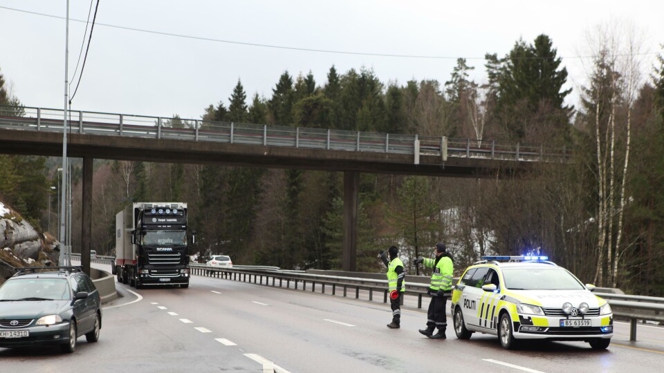 Om ikke altfor lenge kan det bli slik at et førerkort inndratt i Norge er det inndratt i hele EU/EØS-området. Bildet er fra en kontroll på E18 ved Svartskog i Akershus.