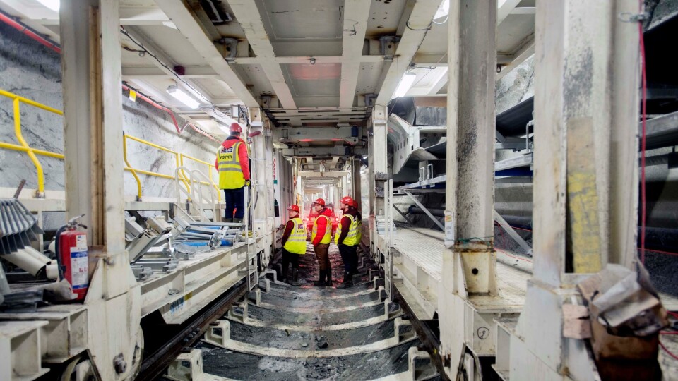Å bytte lager på en TBM tre kilometer inni fjellet er en komplisert operasjon.