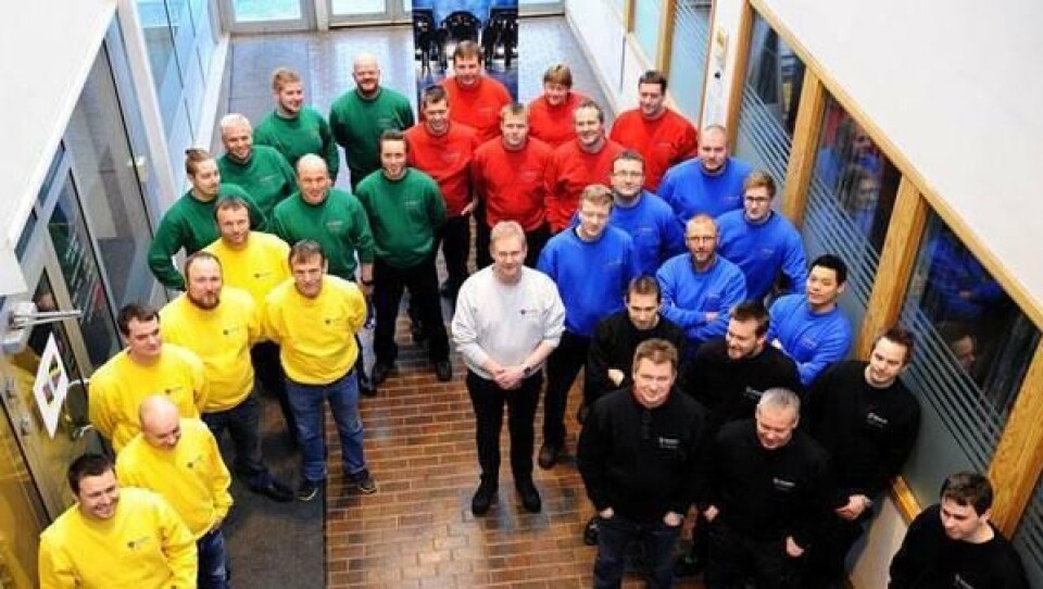 Deltagerne i den norske finalen i Top Team. De var fra Narvik (blå gensere), Borgeskogen (røde gensere), Råde (grønne gensere), Tromsø (sorte gensere) og Stryn (gule gensere).