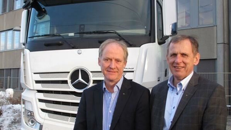 Direktør for Mercedes-Benz nyttekjøretøy, Knut Martin Breivik (t.v.), og salgsdirektør for lastebiler, Jan Ole Tronstad, har presentert en lastebilorganisasjon med større slagkraft.