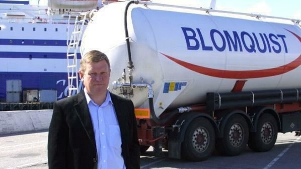 Konsernsjef Ragnar Blomquist er sterkt kritisk til norske myndigheters tilpasning til EU-direktivet for mobil arbeidskraft og spår økt utflagging.