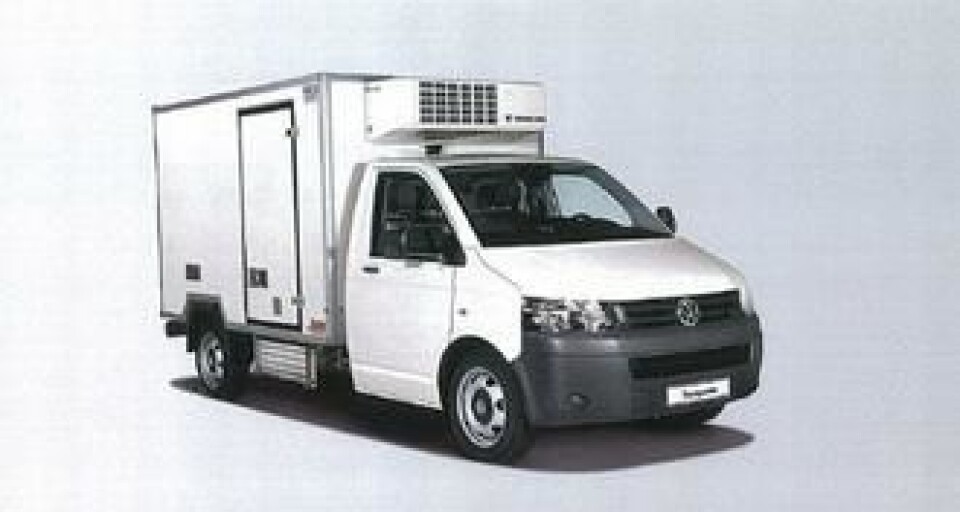 Coolly er en ny frysebil (temperatur ned til -18oC) bygd på Transporter-chassis modifisert av Al-KO. Det senker høyden med 15 cm. Påbygget tar fire europaller og har en nyttelast på 1200 kg. Innlastingshøyden er bare 75 cm, mens totalhøyden er 2,6 meter.