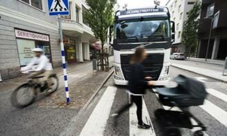 Volvo Trucks egen forskning viser at begrenset sikt er en av de fremste årsakene til ulykker mellom tunge kjøretøy og ubeskyttede trafikanter i Europa.