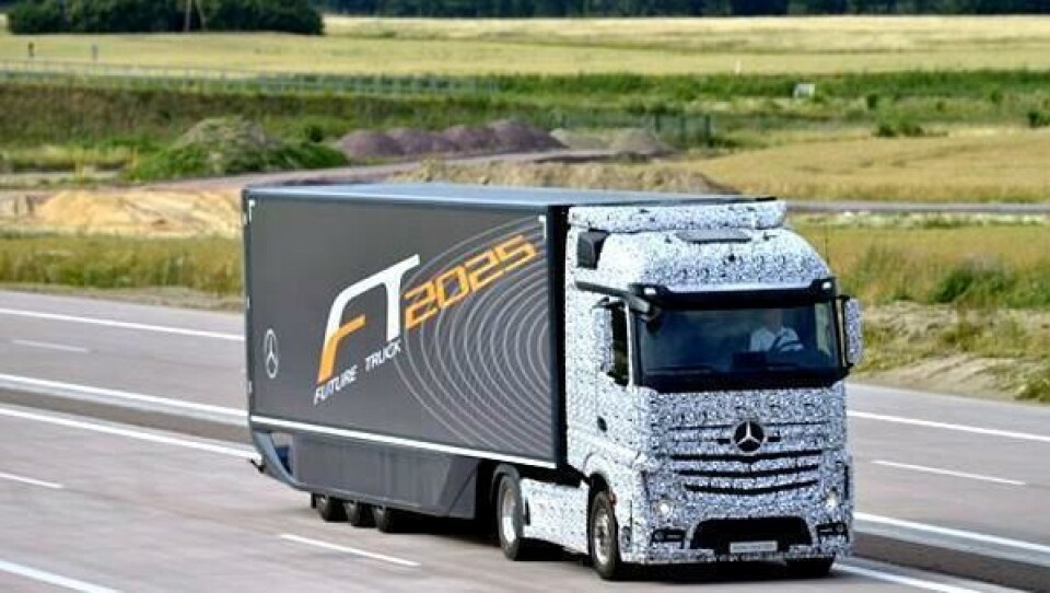 Future Truck 2025 ble demonstrert på en strekning på Autobahn A14 som ikke er åpnet for offentlig ferdsel ennå.