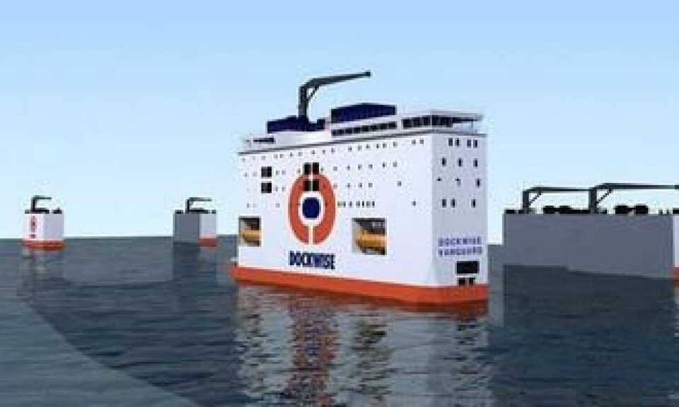 Med lastedekket 16 m under overflaten er Dockwise Vanguard et spesielt syn.