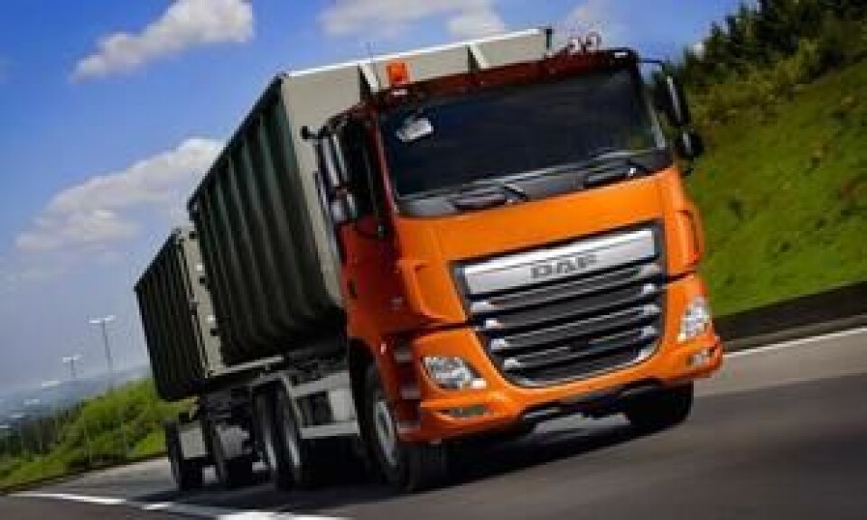 DAF LF og CF-seriene. Disse to lastebilseriene har fått en design og et interiør som understreker familieforholdet til DAF-flaggskipet XF.