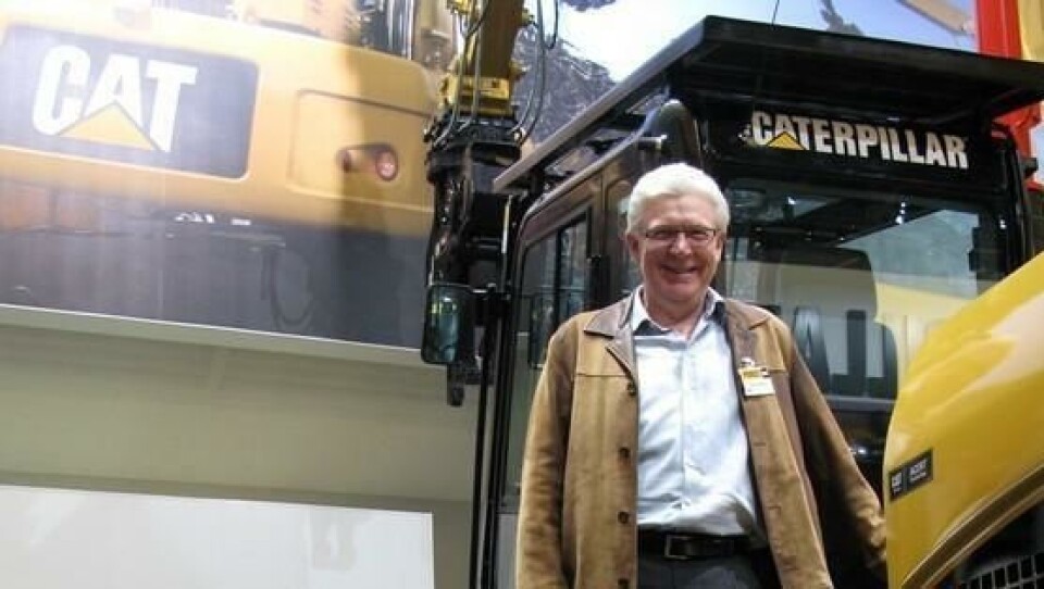 - Si gjerne at dette blir min nye kjæledegge, sier Helge Opheim hos Pon Equipment.