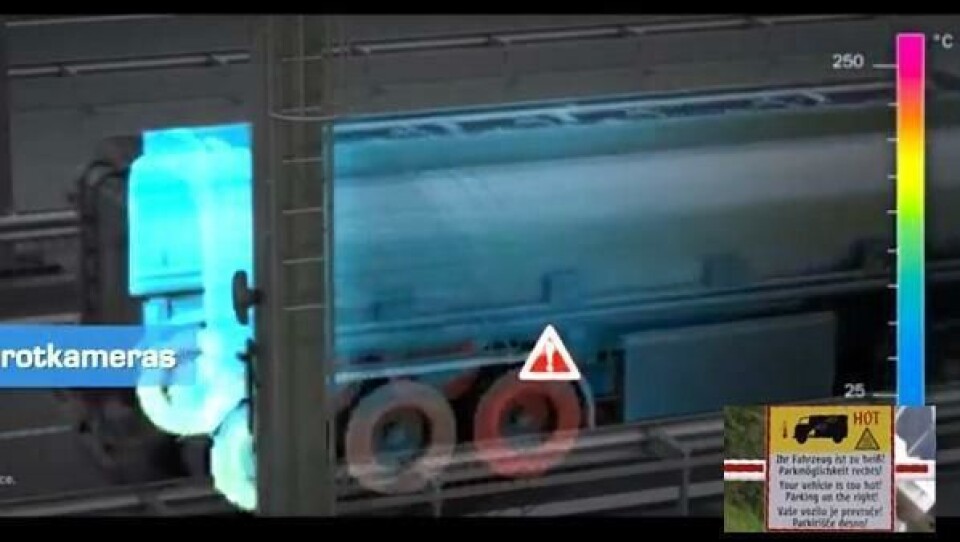 Stopper overopphetede lastebiler ved tunnelåpningen