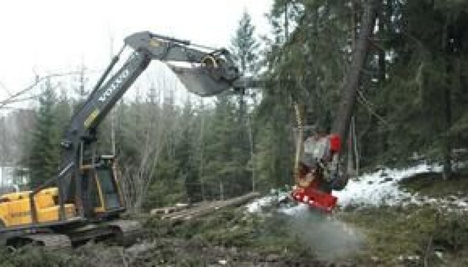 Beltegraver ustyrt med hogstaggregat er mye brukt i store deler av verden, her en Volvo EC210 med et Log Max 7000XT-aggregat.