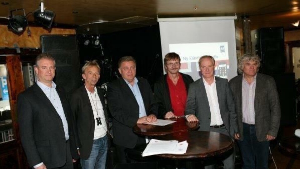 Spleisegjengen: (F.v.) Per R. Johansen (NBF), Svein Furøy (YTF), Geir A. Mo (NLF), Geir Kvam (NTF), Kjetil Breivik (for BIL) og Morten Nore (TS-Forum).