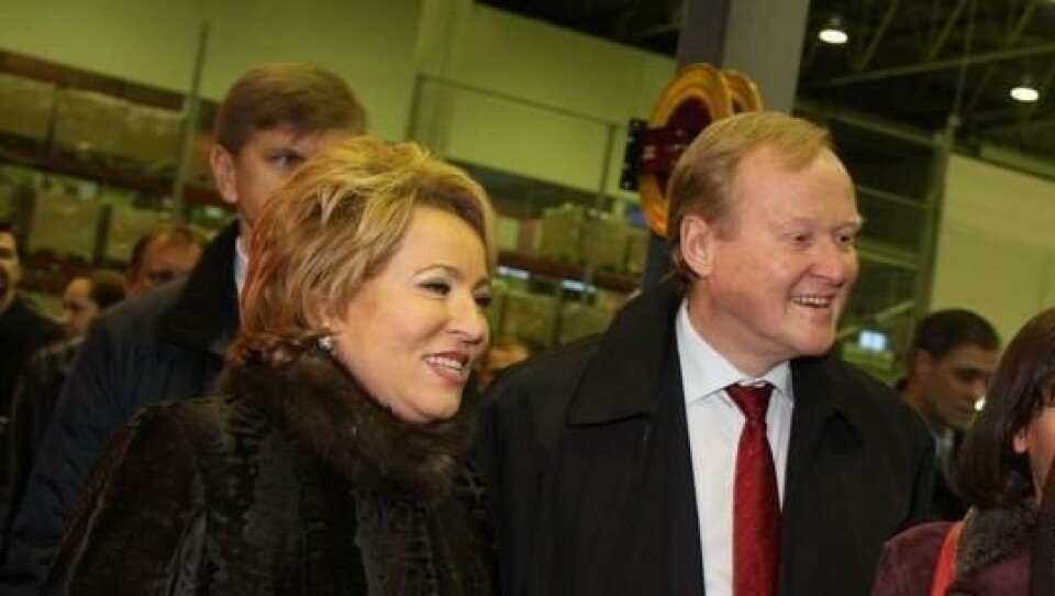Scanias Leif Østling og St.Petersburgs ordfører Valentina Matvienko ved åpningen av fabrikken.