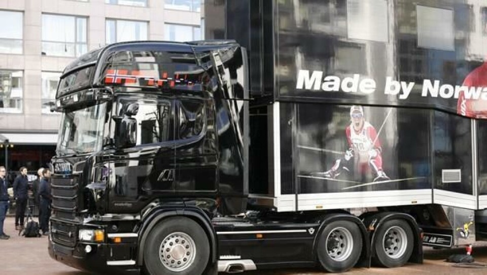 Scania på topp halveis i 2013