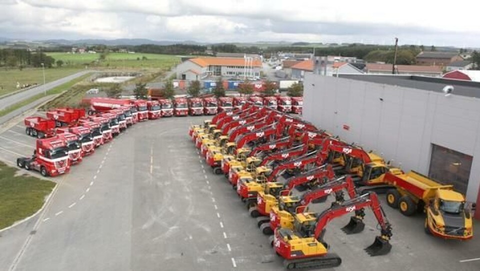 Risa kjøpte 19 gravemaskiner