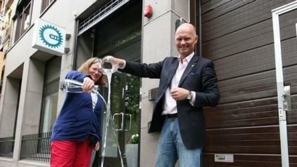 Randi Aamodt og Stein Gunnes i Maskinentreprenørenes Forbund (MEF) sier opprustingen av vann- og avløpsnettet vil gi bransjen betydelig mengde jobber de kommende årene. I dag lekker nettet voldsomt.