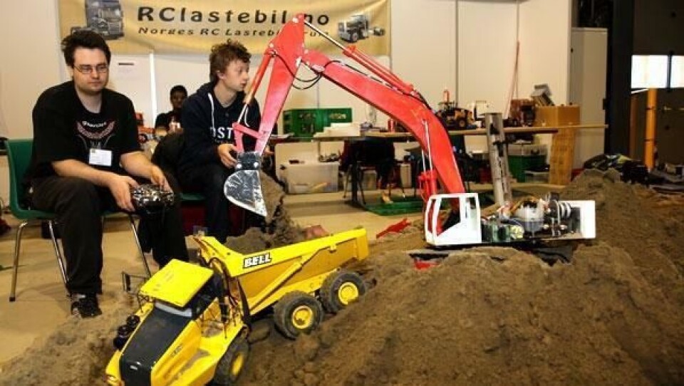 Radiostyrt anleggstrafikk