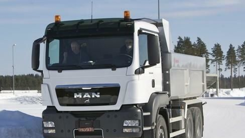 Selv i en dumperbil klarte vår mann å redusere drivstofforbruket med 9%.