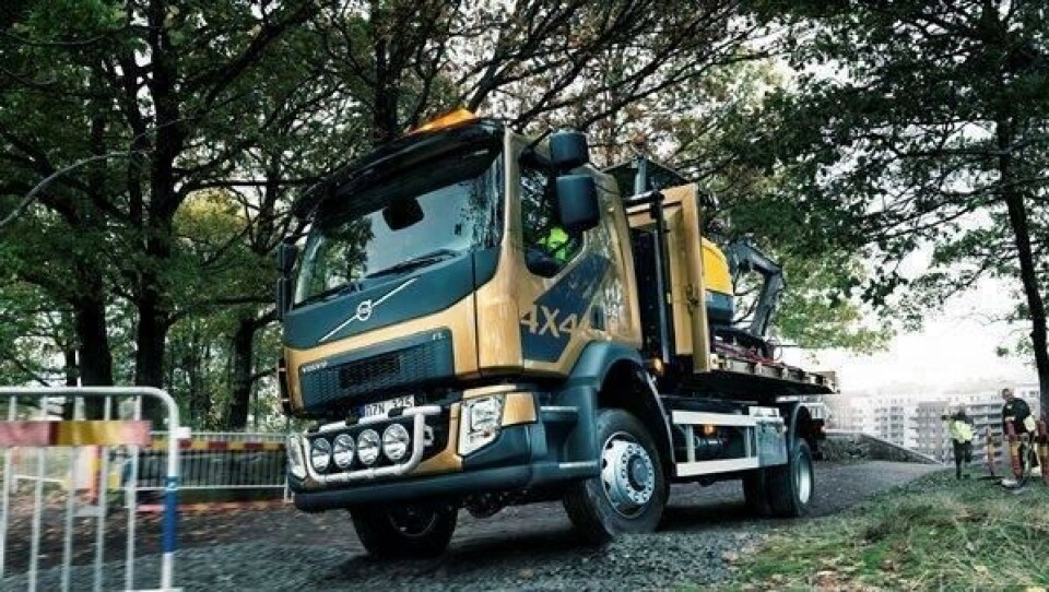 Nye Volvo FL 4x4 er tilpasset både by og forsteder, samt på mer krevende veier og terreng.