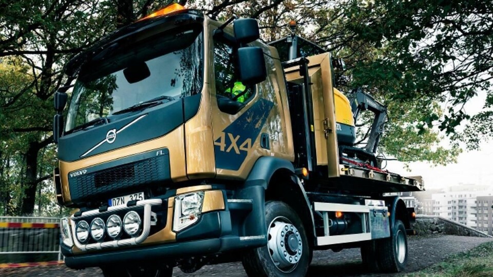 Nye Volvo FL 4x4 "for by og anlegg"