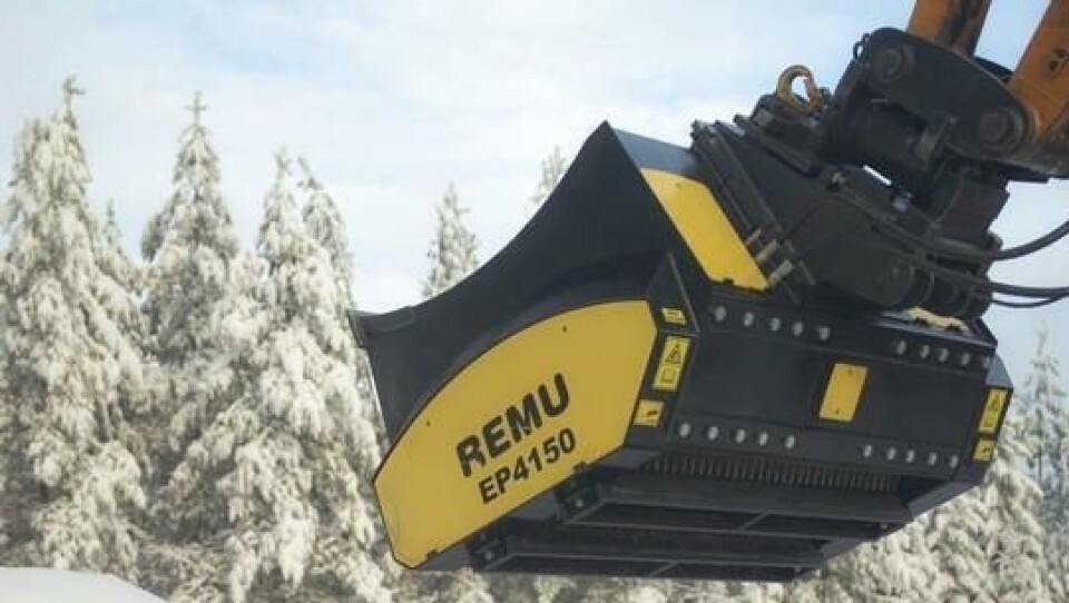 Den finske skuffeprodusenten Remu ser frem til å vise den nye EP-serien til norske potensielle kunder. Men først skal den til USA og Las Vegas. Her fra en kapasitetstest i Finland.