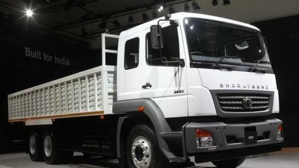 BharatBenz 2523, treakslet 25-tonner med motor på 230 hk.