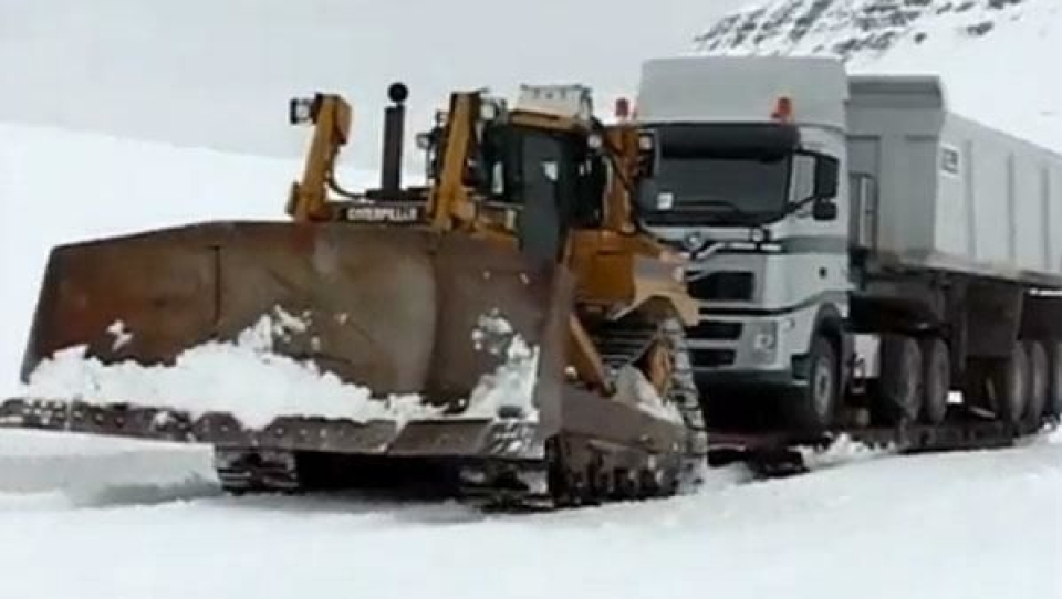 Bilde fra ett av LNS Spitsbergen sine oppdrag på Svalbard.