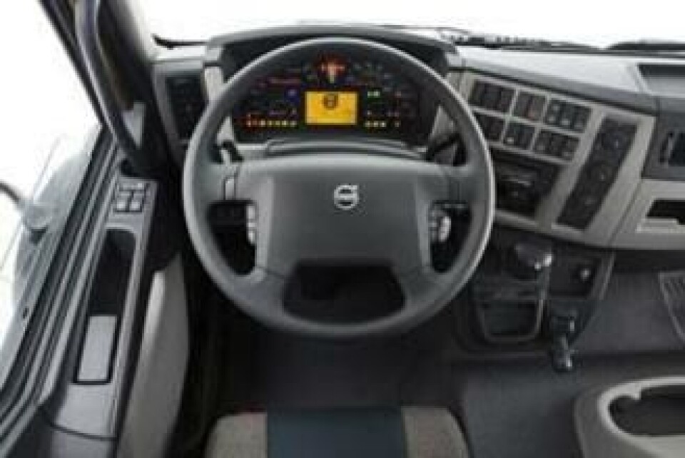 Glimt fra førerplassen i nye Volvo FL. FE har stort sett samme interiøret.
