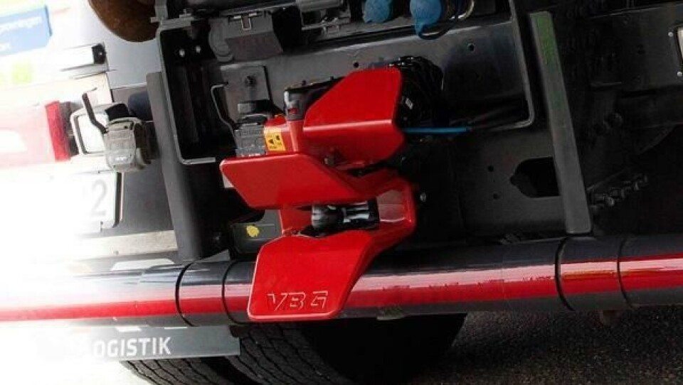 VBG 795 V-2 har forlengede lepper i både topp og bunn for optimal sikkerhet og støtte ved innstyring. Modellen passer alle koblingshøyder.