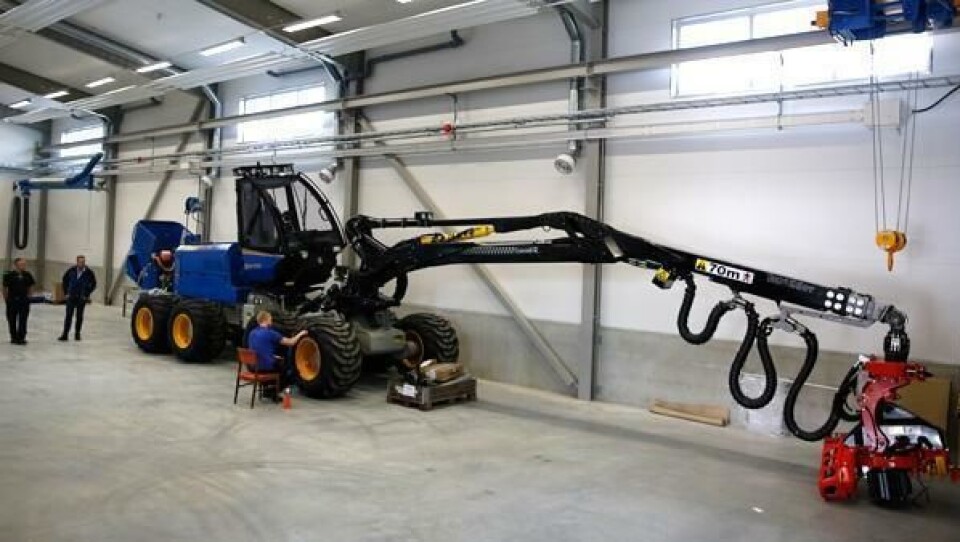 FØRSTE BILDET: Dette er det første bildet som publiseres av Rottne H11C. Hogstmaskinen har Steg IV/Tier 4 Final John Deere-motor med partikkelfilter og AdBlue, og maskinen er utstyrt med Dasa-målesystemet Forrester. Neste uke kan man se maskinen på Inter Forst i München.