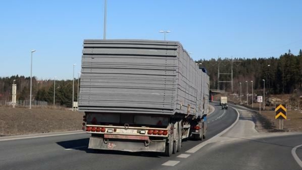 Nå er kravet 1,6 mm mønsterdybde
