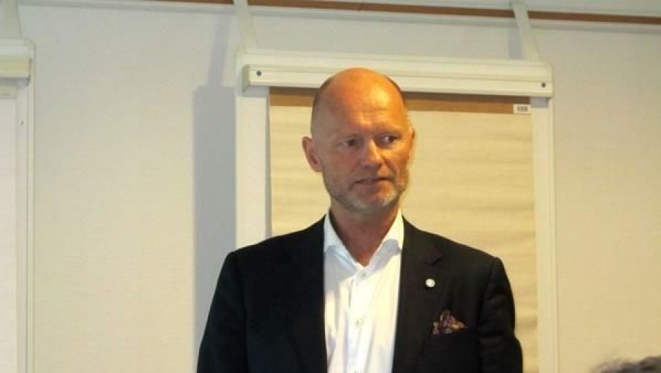 Bygget på svarene i den halvårlige undersøkelse hos medlemsbedriftene i MEF har sjeføkonom Stein Gunnes i løpet av et halvt år beveget seg fra et varsku om dommedagsprofeti til å presentere en lysende situasjonsrapport.