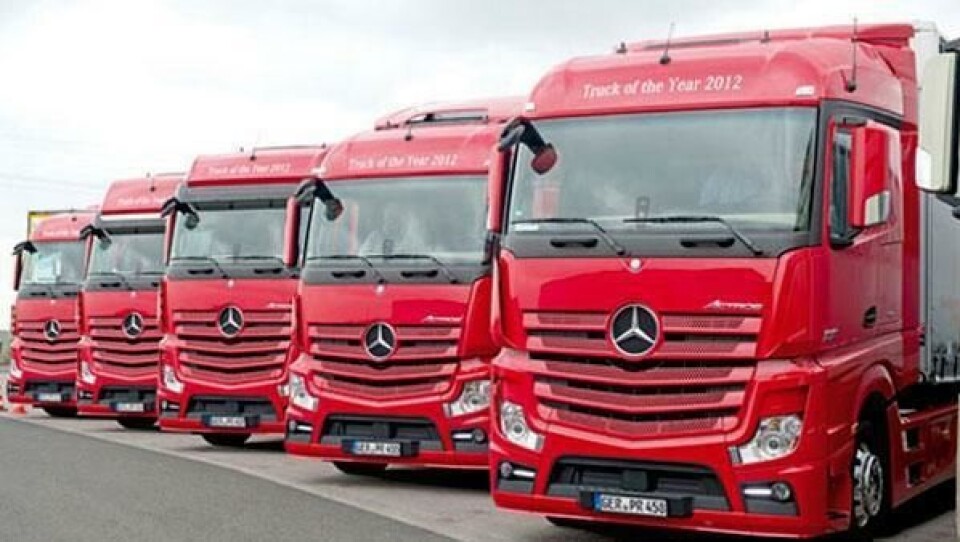 Tyskland opplever sterkt fallende etterspørsel etter tunge lastebiler, noe ikke minst de innenlandske produsentene Mercedes-Benz (bildet) og MAN merker godt.