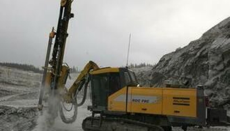 GPS-styring av boreriggene er nødvendig for driften i Brønnøy Kalk. Selskapet har to slike Atlas Copco F9C-rigger, samt én ny Atlas Copco T40.