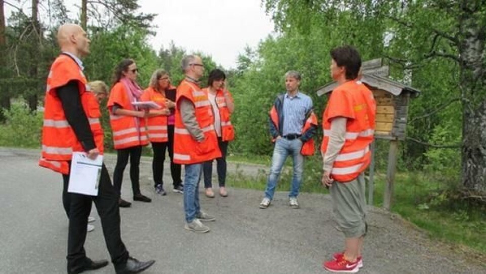 KS2-konsulenter og folk fra prosjektet ute på befaring.