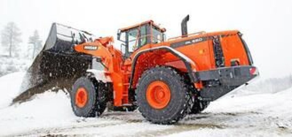 Løftekapasiteten til maskinen er på 25 tonn.