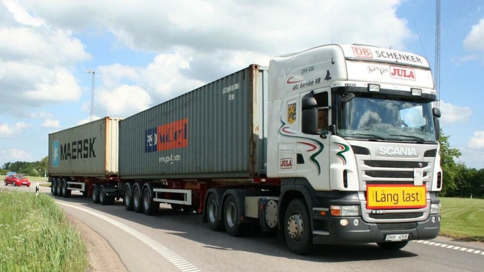 Bilde fra testkjøring på den 27 kilometer lange strekningen mellom jernbanen og Julas sentrallager i sommer.