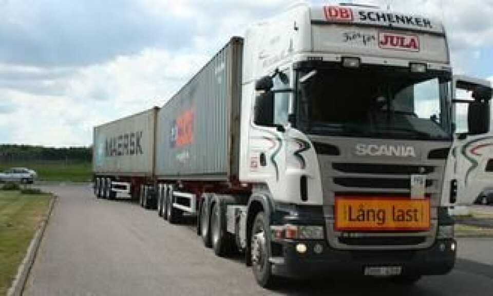 ARJ Service AB kjører de lange vogntogene for Jula.