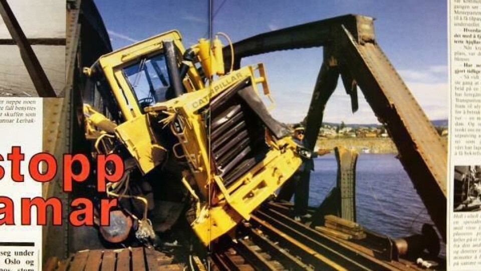 Denne splitter nye Cat 966D hjullasteren kommer neppe noen gang i arbeid. Enkelte komponenter kan vel i beste fall benyttes som byttedeler.