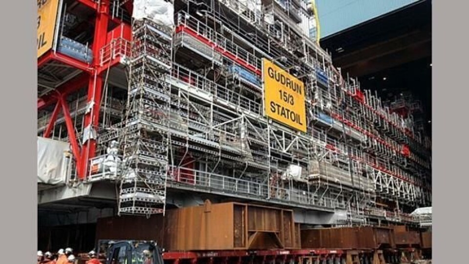 Her løftes 12.000 tonn