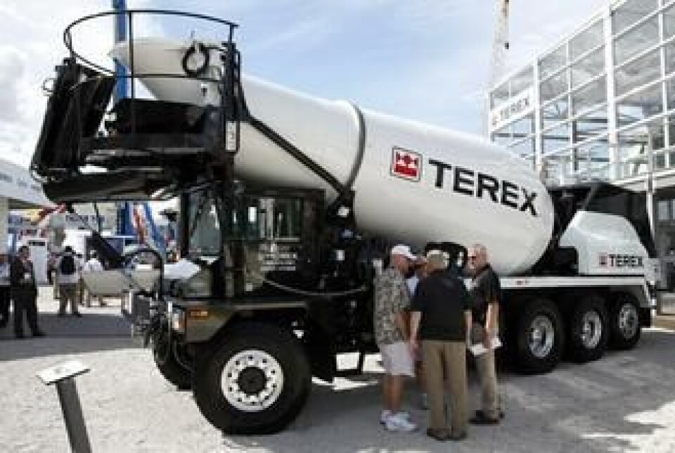 Terex stilte med denne spesielle sementtrommelen, med utslippet foran på bilen.
