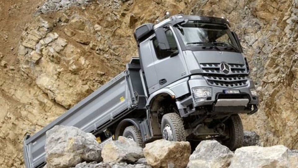 De allhjulsdrevne Mercedes-Benz Arocs har en suveren fremkommelighet under alle forhold.
