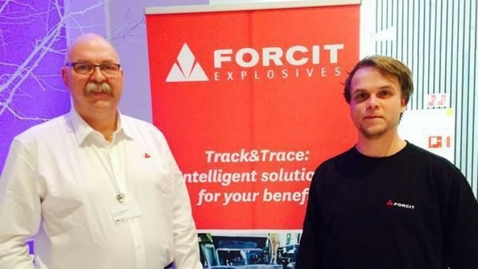 Om få dager kan Forcit levere sprengstoff fra eget lager i Norge. Det første lageret er lagt til Holmestrand, men flere kommer etter hvert. Her er Forcits daglige leder Knut Tanbergmoen (t.v.) og underjordstekniker Andreas Olsen på standen til Forcit på NFFs sprengningskurs på Hell.