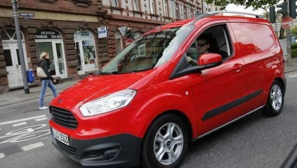 Courir er den fjerde nye Varebilen Ford har introduseret på to år, og vi tar av oss hatten for arbeidet Fords ingeniør-team har gjort, uttalte AT.nos Torbjørn Eriksen etter første tur.