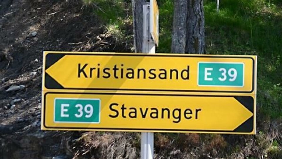 Samferdselsdepartementet ber Statens vegvesen planlegge for firefelts veg på E39 i Vest-Agder og Rogaland.