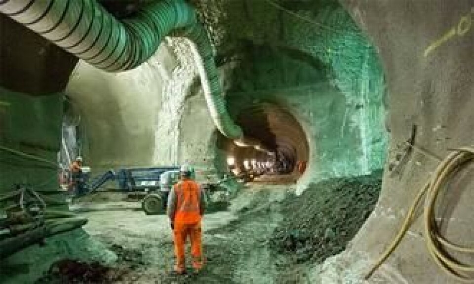 Crossrail Whitechapel station ligger 32 meter under bakken.