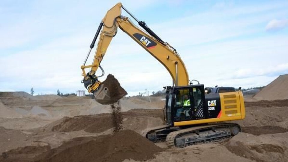 Elleve Cat gravemaskiner til Stangeland