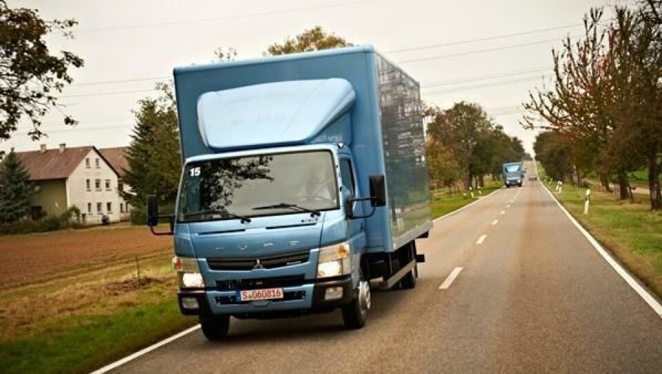 Fuso Canter er verdens første lastebil med dobbeltclutch-girkasse.