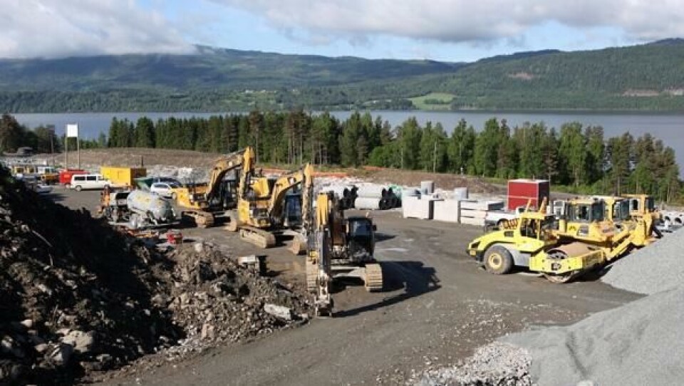 Etter at Alpine Bau gikk konkurs tidligere i sommer, ble det stans i arbeidene på E6, men de er nå i gang igjen.