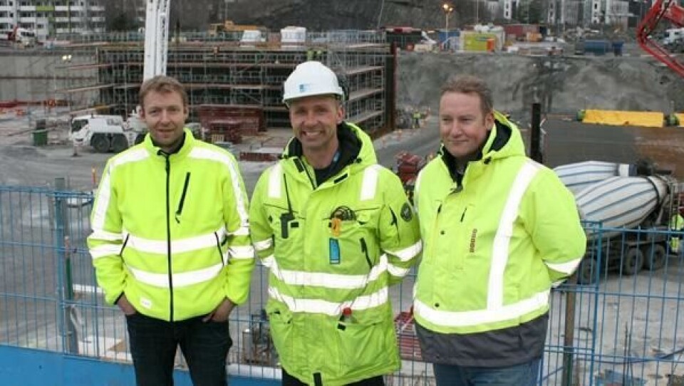 Pål Thomassen fra Cramo (t.v) sammen med Per Roos fra Hent og Cramos Morten Hansen.