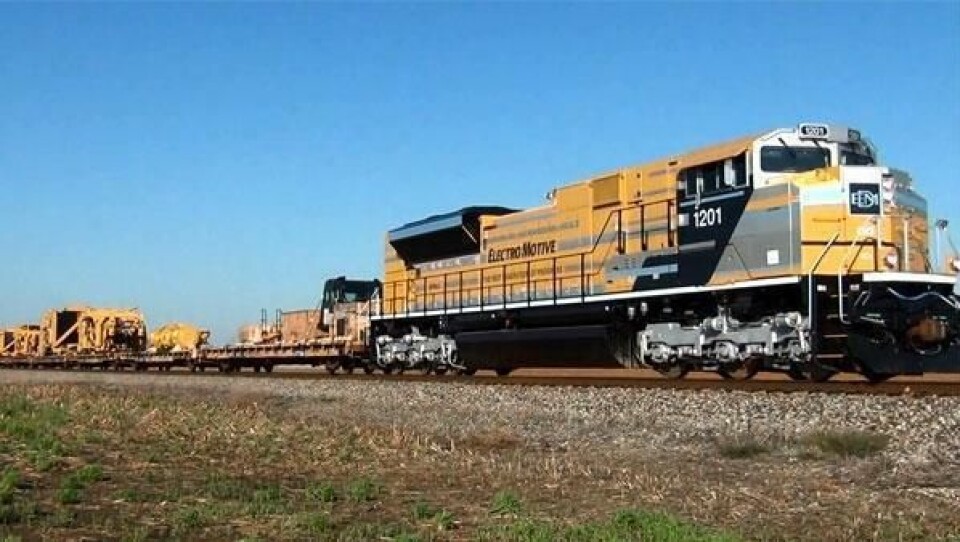 Lokomotivet EMDX 1201 er malt i Cat-gult og var utstilt på MINExpo i Las Vegas i 2012 på Caterpillar sin stand.