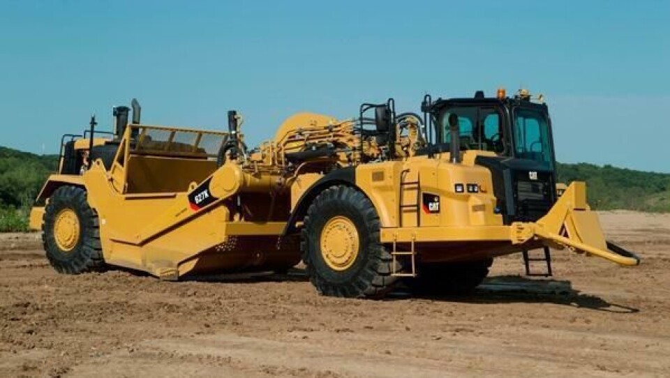 NY: Caterpillar har produsert 75.000 scrapere. Her en fersk modell, 627K.